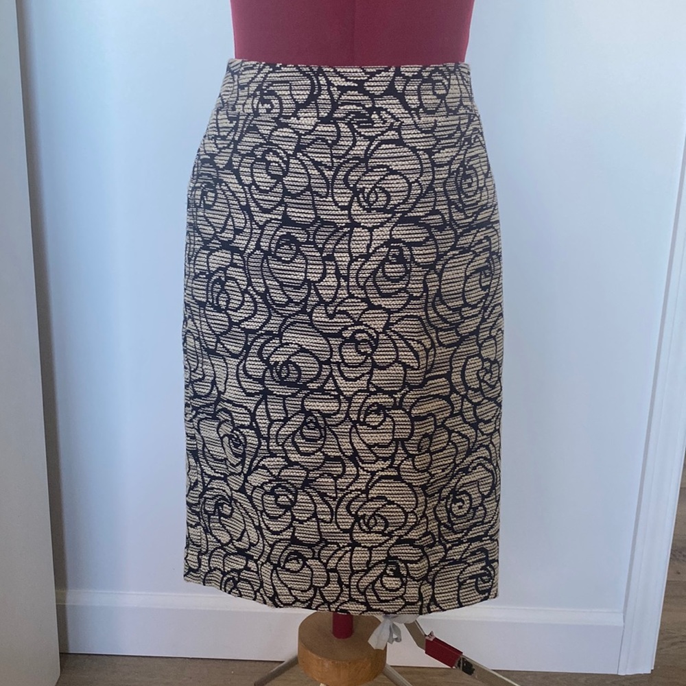 Ann Taylor Floral design Pencil Skirt